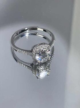S925纯银小方糖莫桑钻戒指女时尚一克拉方包戒