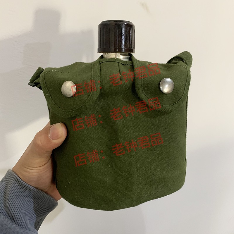 库存80-90年代产柒扒水壶带饭盒