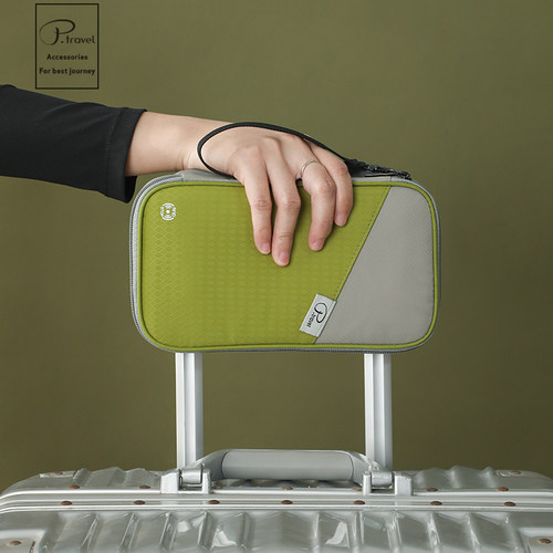 RFID防盗刷防水耐磨护照包证件包