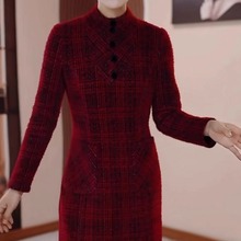 高档贵妃绒时尚百搭连衣裙2025秋冬新款加厚保暖减龄显瘦礼服裙子