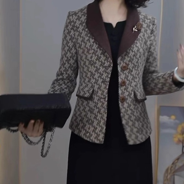 贵妃绒时尚西装外套中年妈妈装