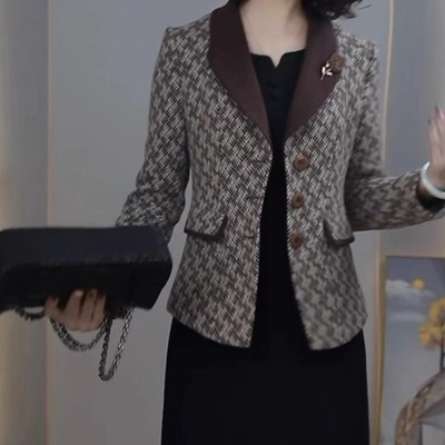 贵妃绒时尚西装外套中年妈妈装