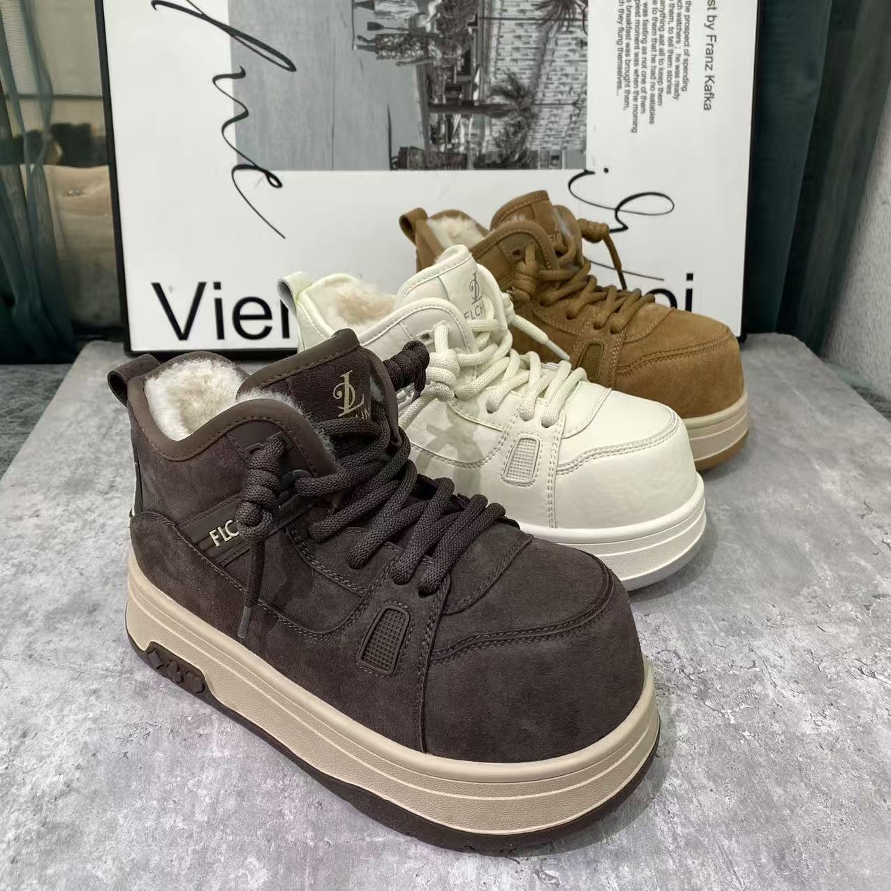 冬季新款女鞋磨砂牛皮加棉保暖休闲鞋时尚百搭舒适防滑底雪地靴