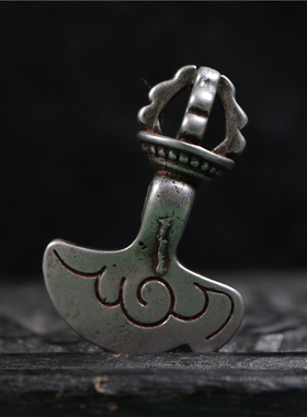 藏式特色铁雕五股金刚钺刀吊坠