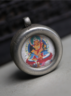 西藏百搭迷你随身小佛龛嘎乌盒佛珠吊坠项链挂坠六臂大黑天佛龛像