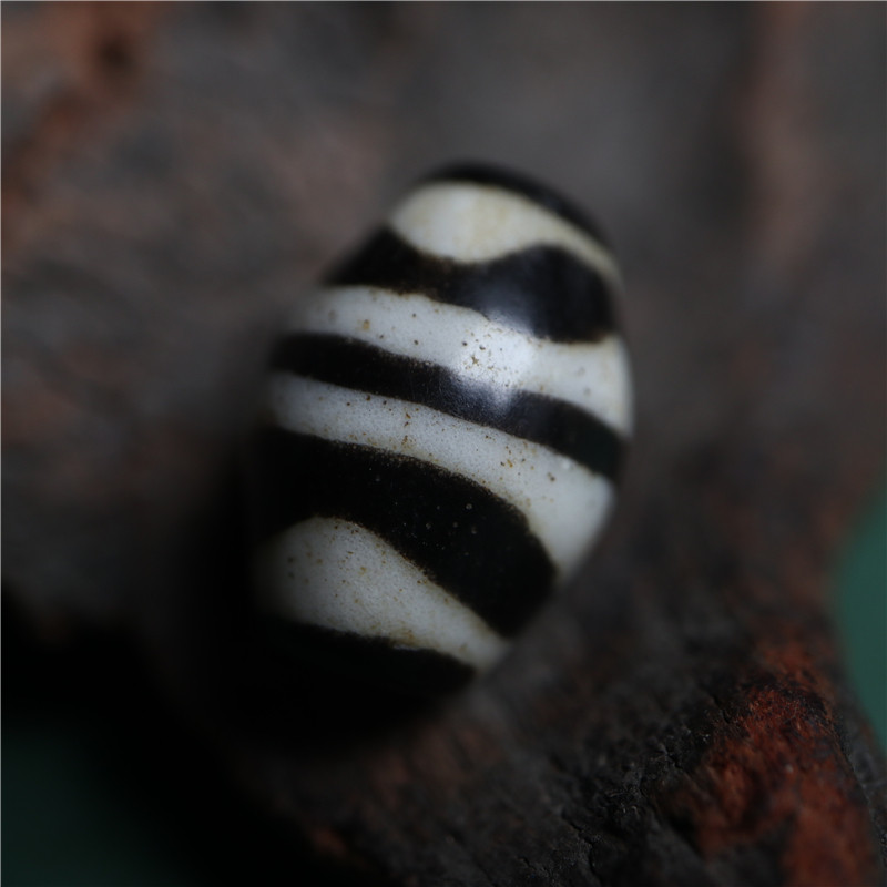 〓包老〓精品油润西藏手工黑白水纹达洛料器天珠藏式文玩串小配珠