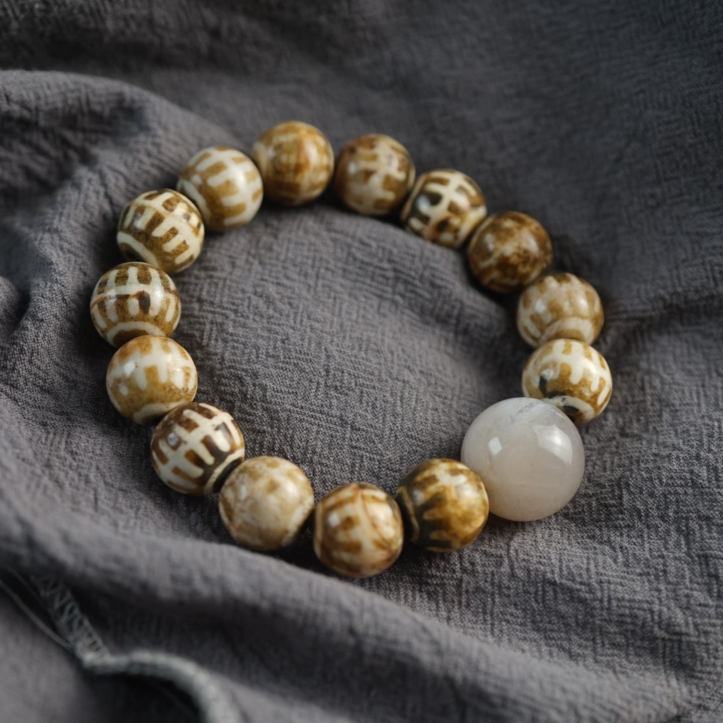 西藏传木化石邦提克金刚锁邦迪克手串旁系线珠天珠多宝手钏木变石