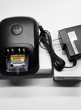 摩托罗拉对讲机P8668 P8660 P8268 P8200 D8235 P6600i电池充电器