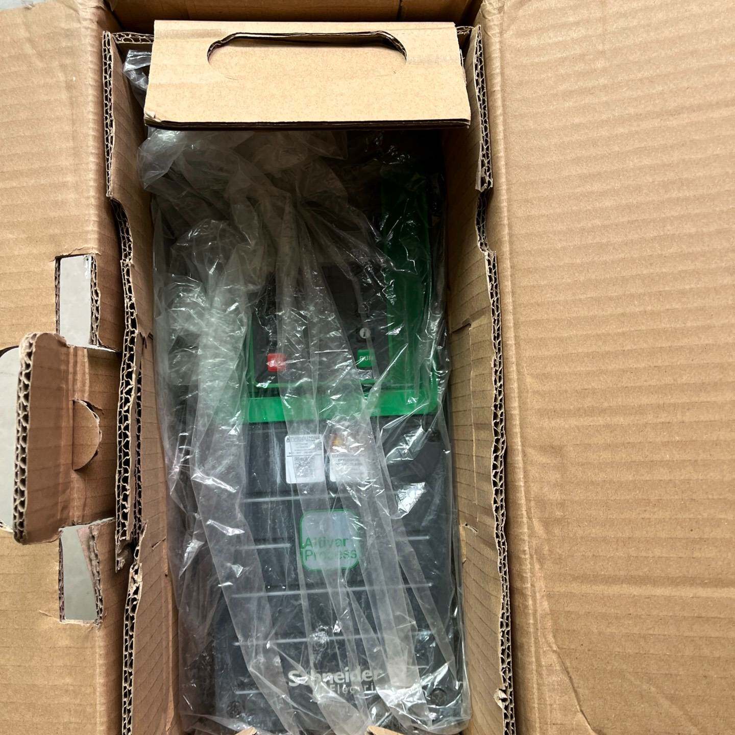 议价-施耐德变频器ATV930U30N4全新带包装要的联