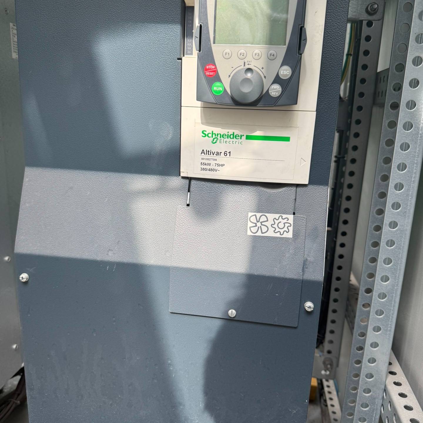 议价-施耐德变频器Altivar 61，55kW-75HP，380