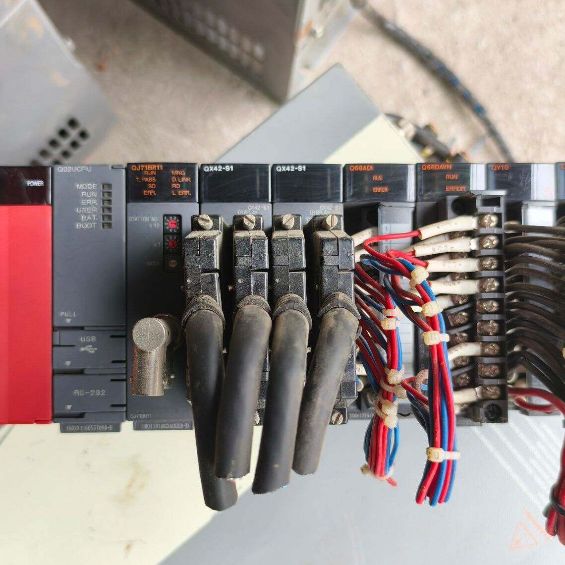 议价-三菱PLC一套，有需要的联系，包邮