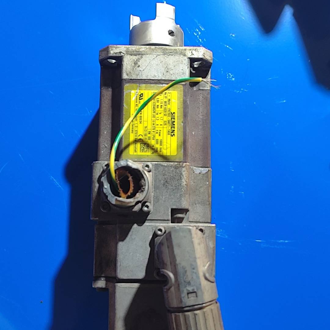 议价-西门子伺服电机1FK7032-5AK71-1AG0，实物拍