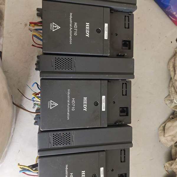 议价-拆机七喜变频器，HD710-20D00220，2.2KW，2