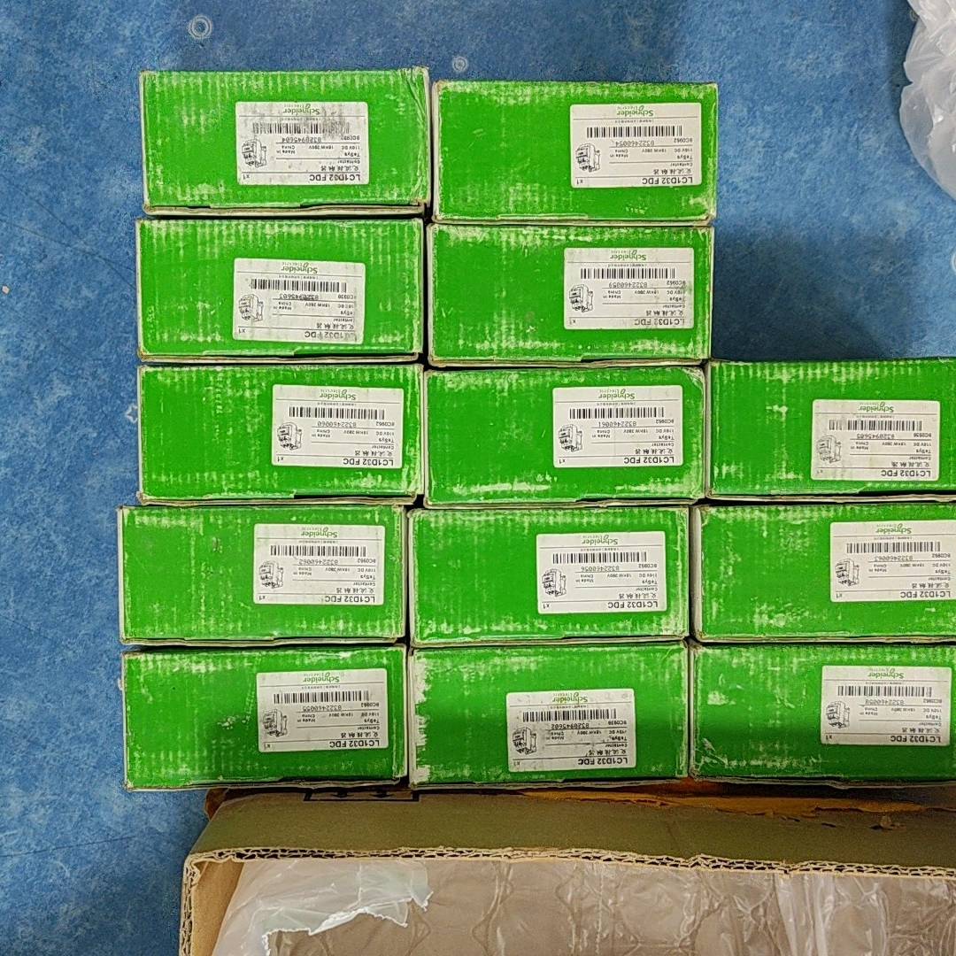 议价-全新施耐德直流接触器LC1D32FDC，DC110V