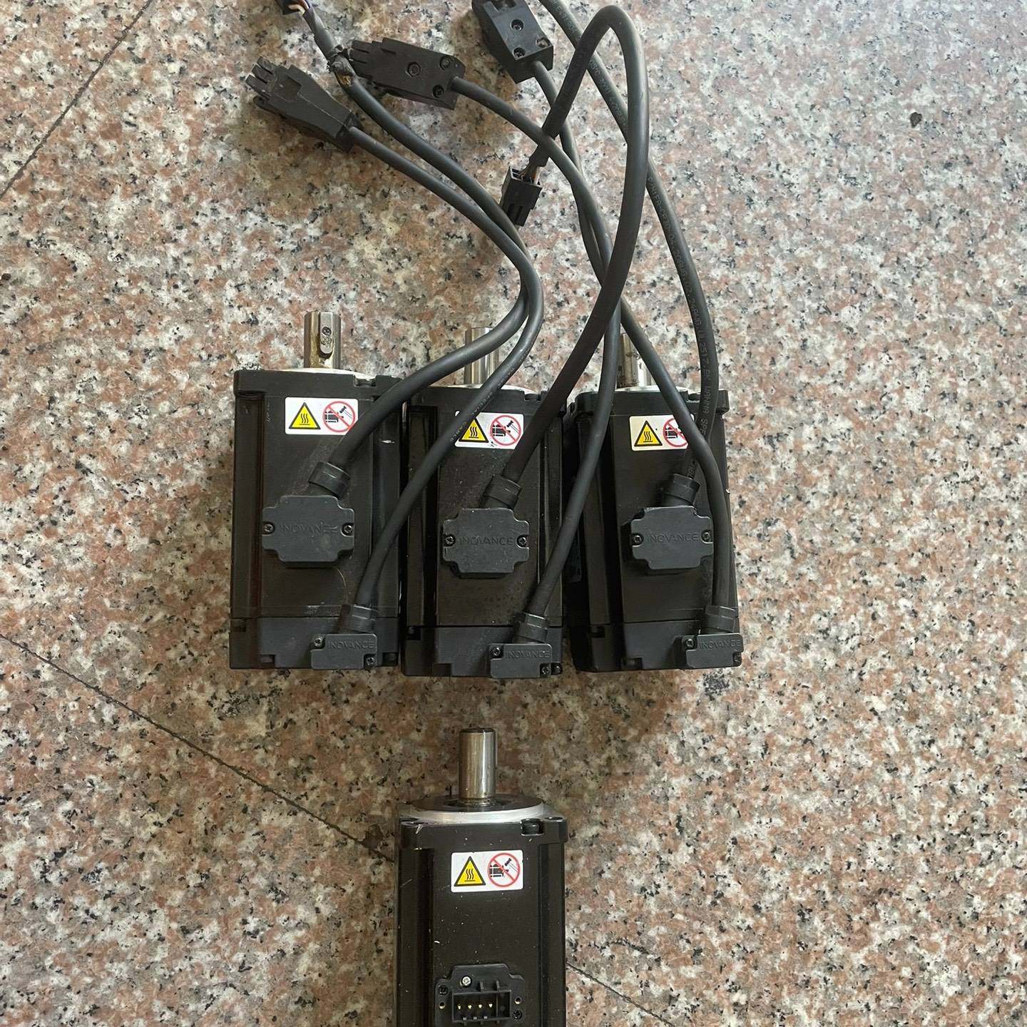 议价-汇川伺服电机MS1H4-40B30CB-A331Z-S(3个