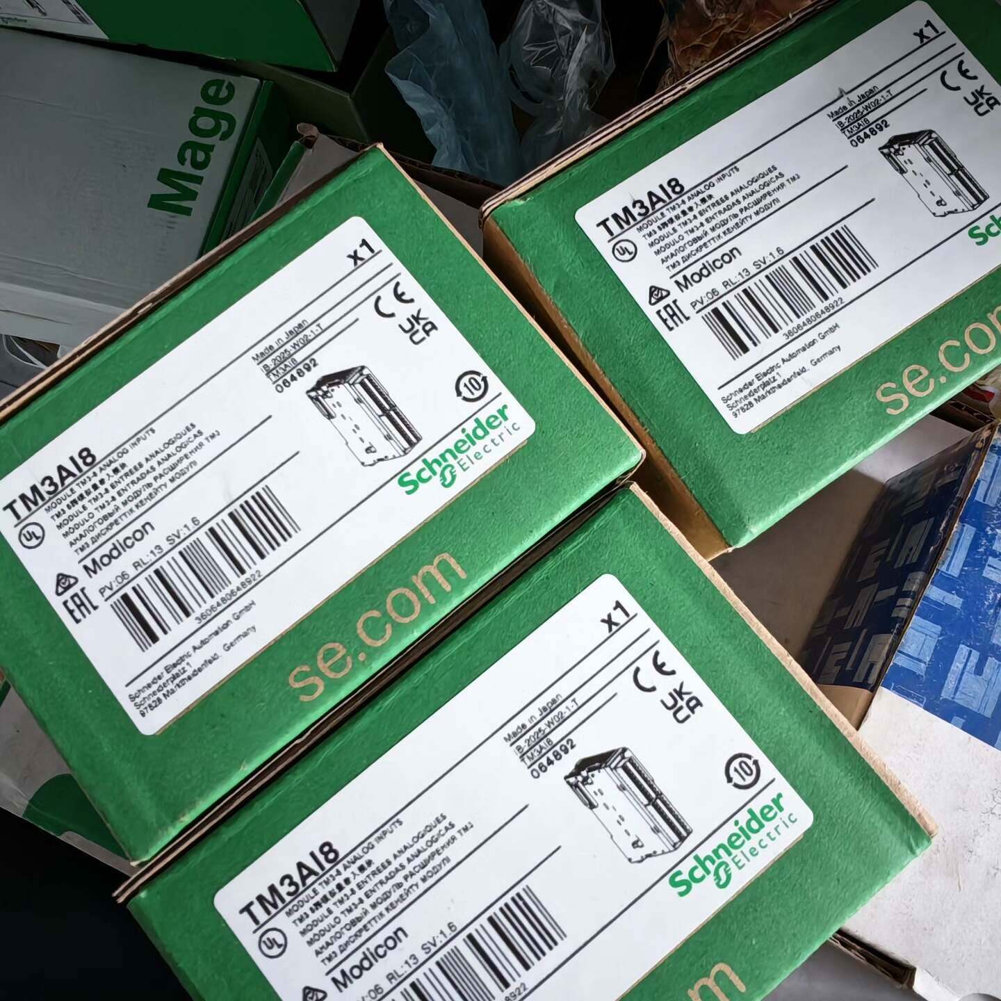 议价-施耐德TM3AI8 全新原装保内剩余2个 便宜