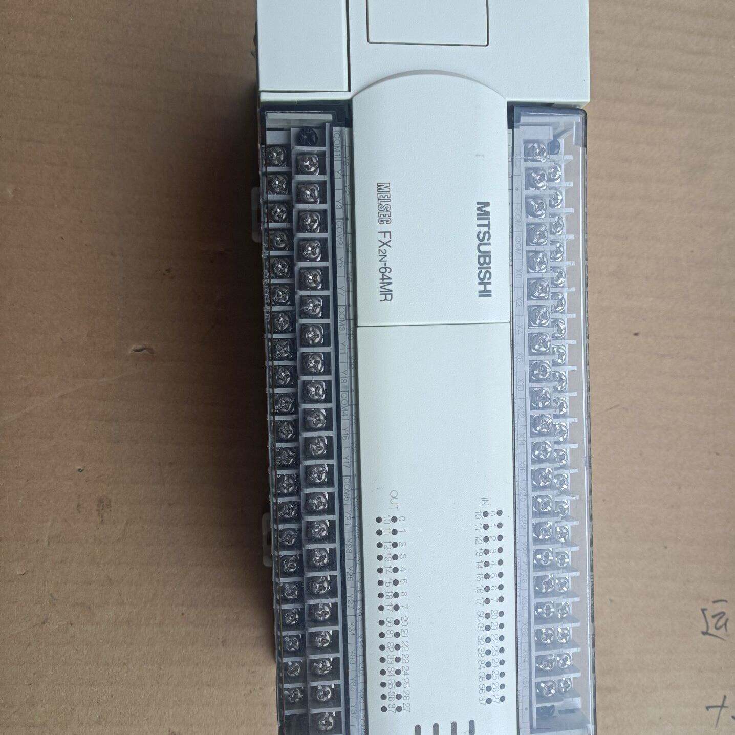 议价-三菱PLC FX2N-64MR拆机功能正常，成色漂亮