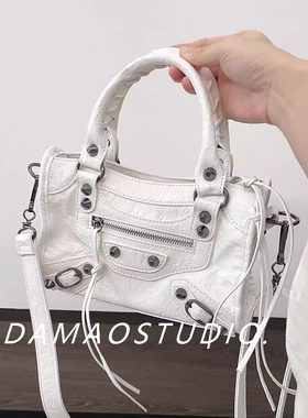 Damao studio辣妹新潮白色牛皮铆钉流苏mini机车皮包单肩斜挎手提