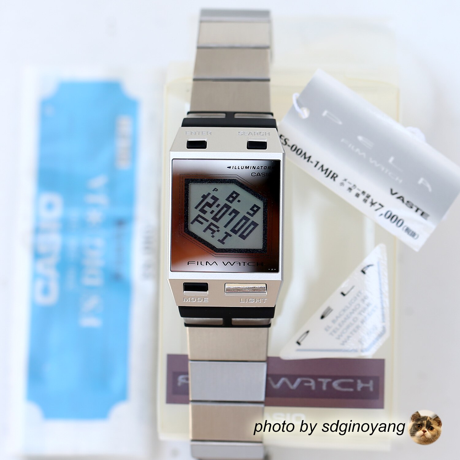 卡西欧FILMWATCH超薄菲林手表