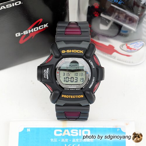 G-SHOCK黑豹极限飞人限量手表