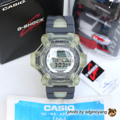 卡西欧黑豹极限飞人腕表