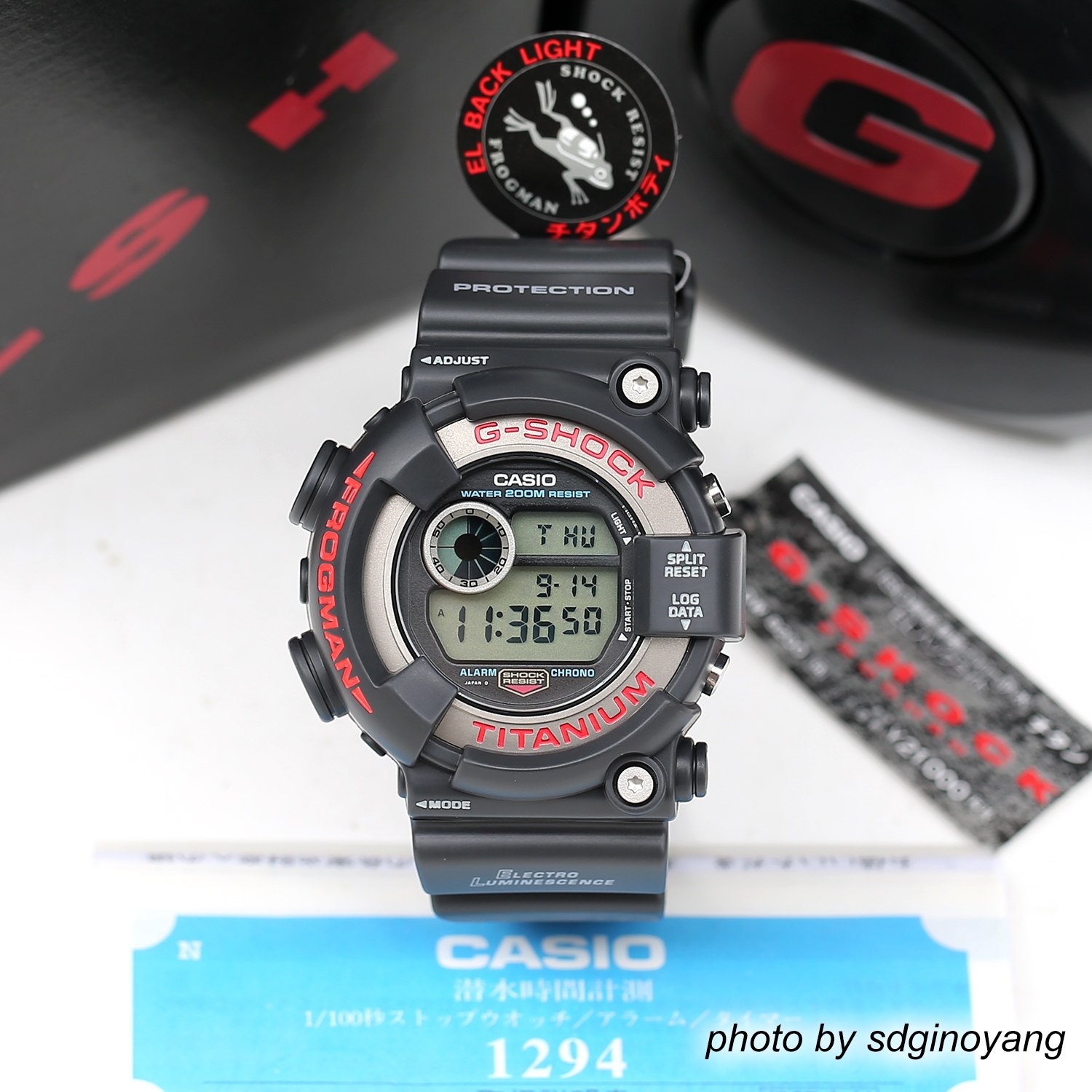 卡西欧G-SHOCK FROGMAN DW-8200-1A原年初版二代蛙人限量全新结束