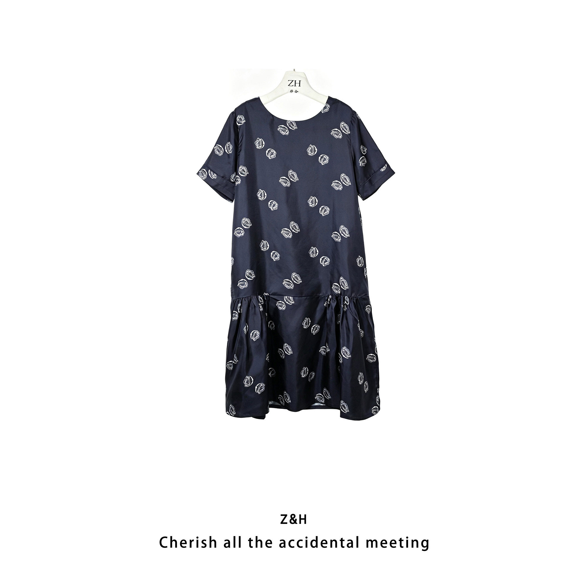 ZH【雾染青禾】圆领舒适简约连衣裙女洋气百搭气质