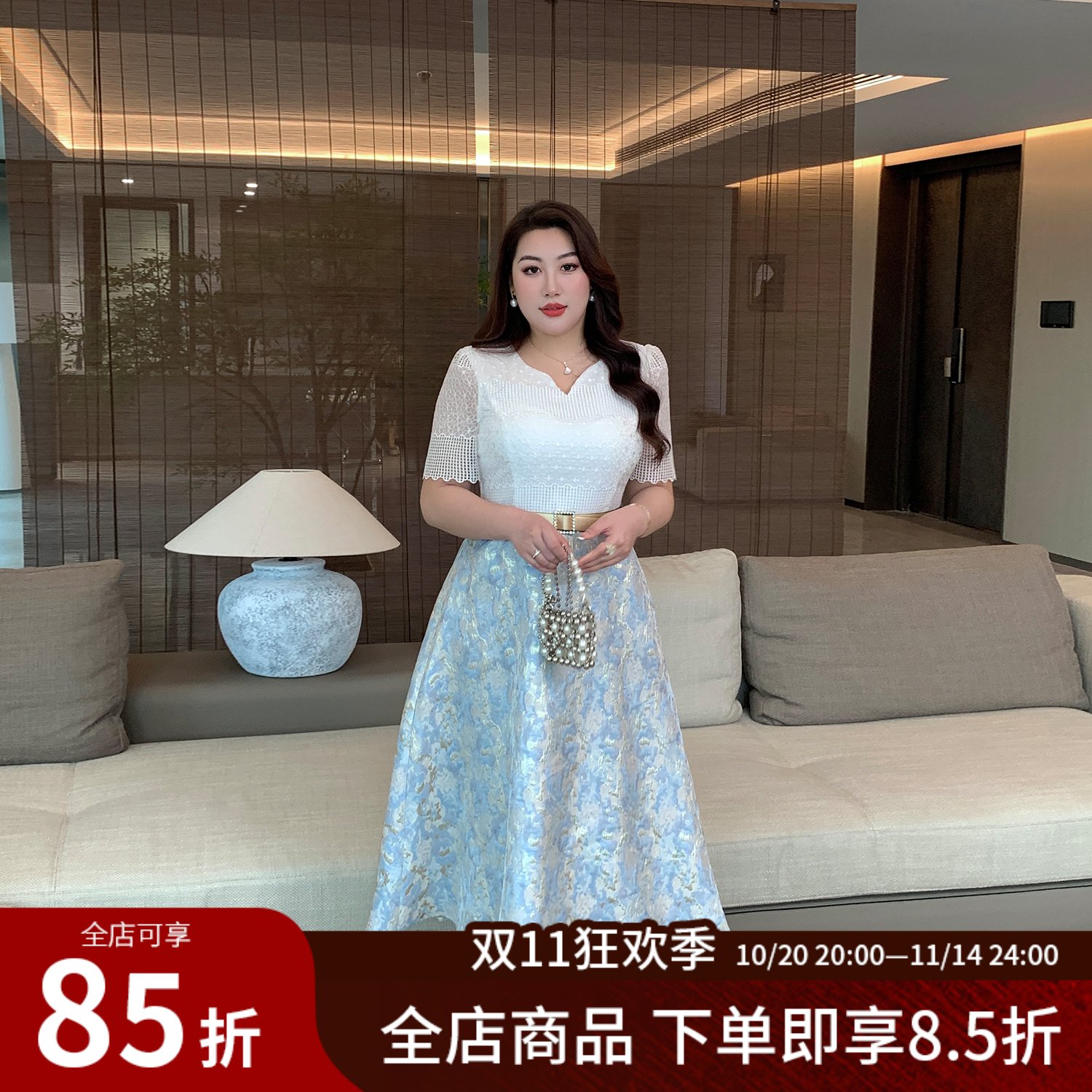 大码女装高端奢华白色拼接连衣裙