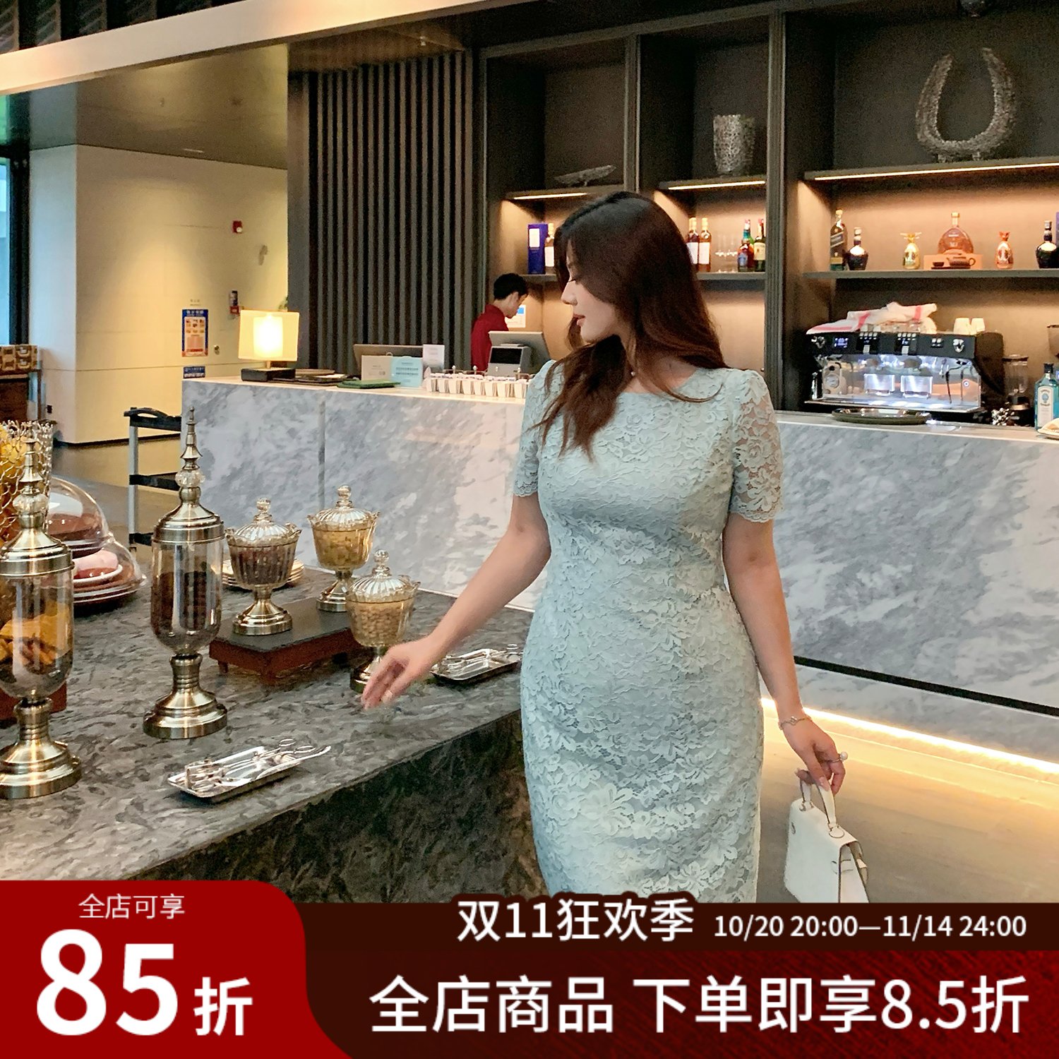 大码女装高级感复古蕾丝连衣裙