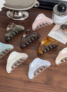 发饰女百搭半扎几何型半圆发抓感后脑勺盘发鲨鱼夹小号发夹子