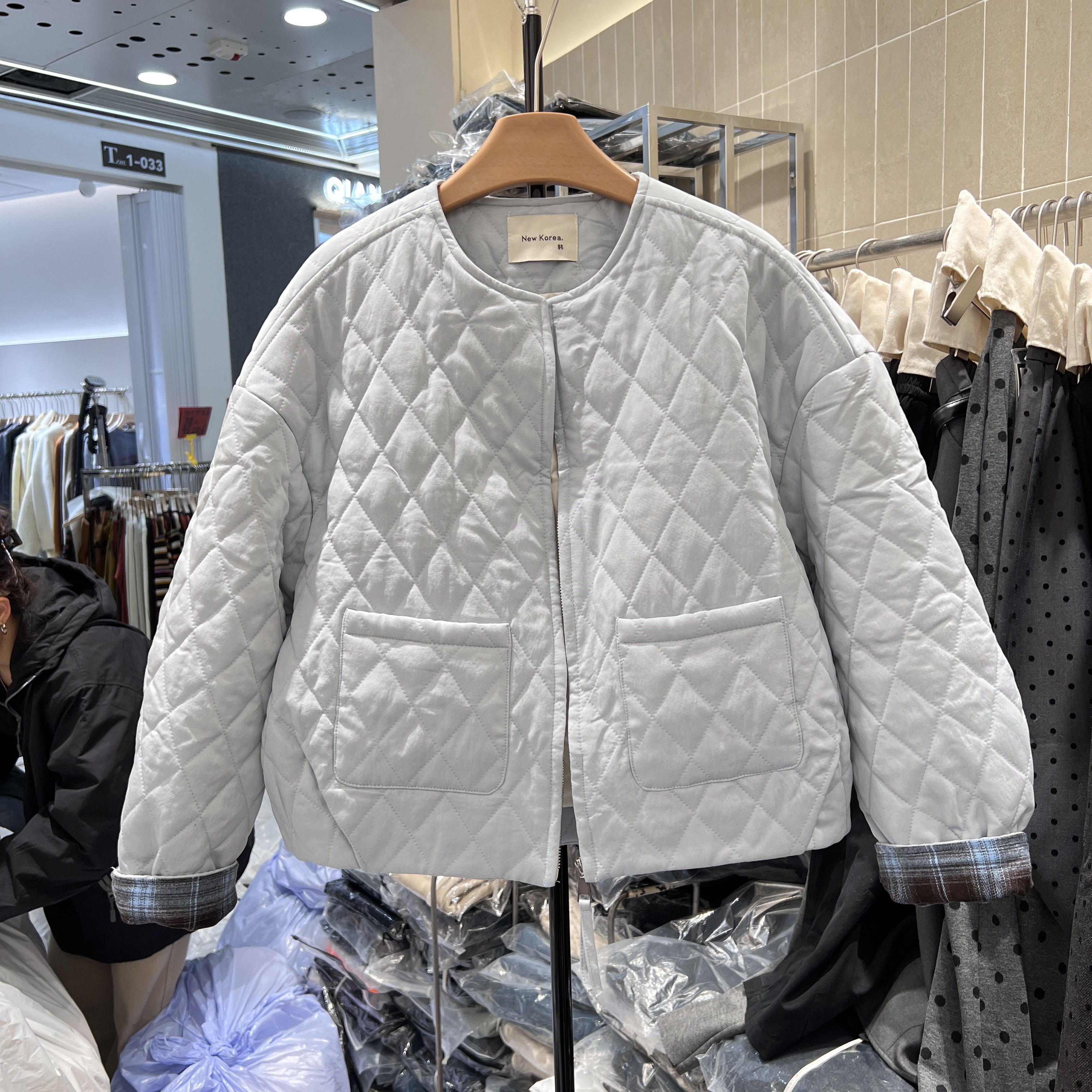 90白鸭绒外套韩系减龄小个子菱格纹羽绒服女短款圆领百搭潮25188