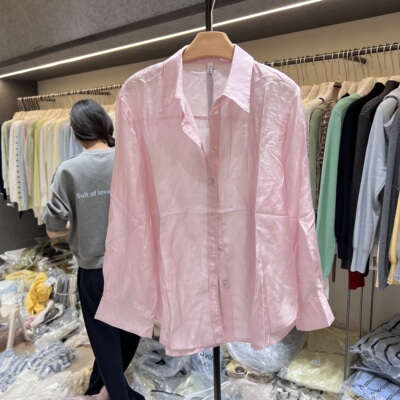 欧货2026春季新款时尚百搭显瘦圆领长袖单排扣薄款衬衣女上衣1721