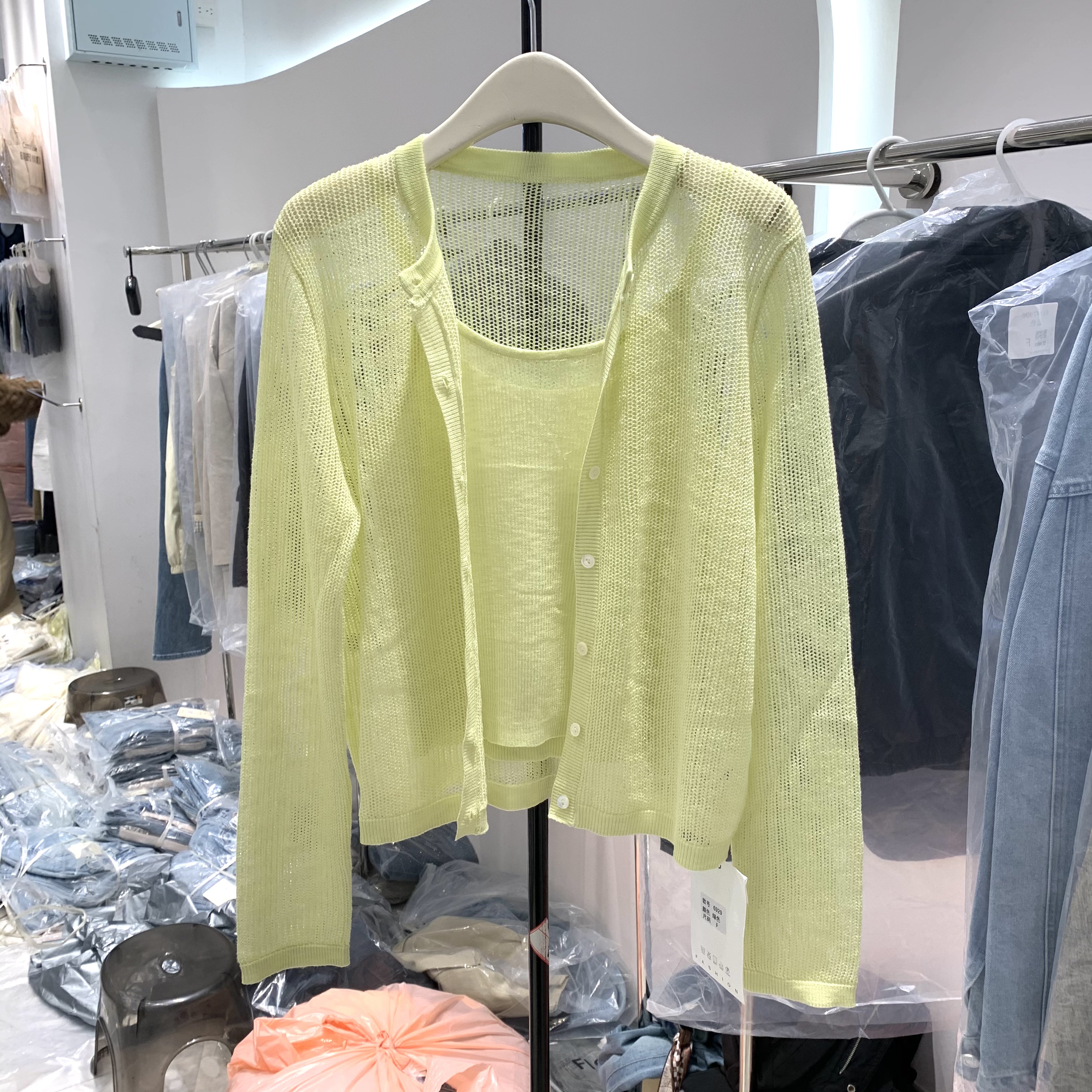 高级感淡绿色薄针织开衫女春季2026新款短款防晒罩衫外套上衣6929