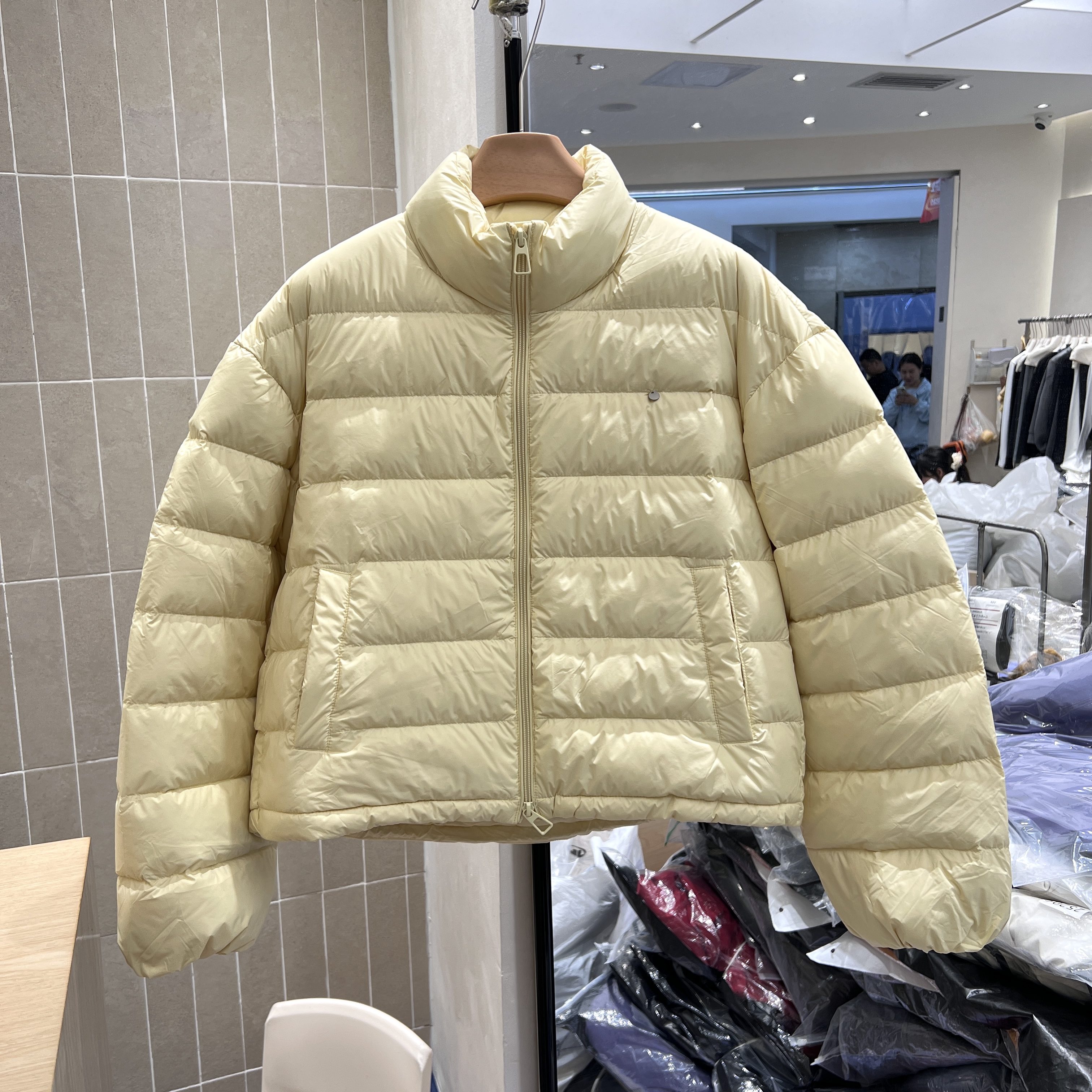 韩版90白鸭绒纯色立领羽绒服女2025冬新款面包服保暖外套潮8517