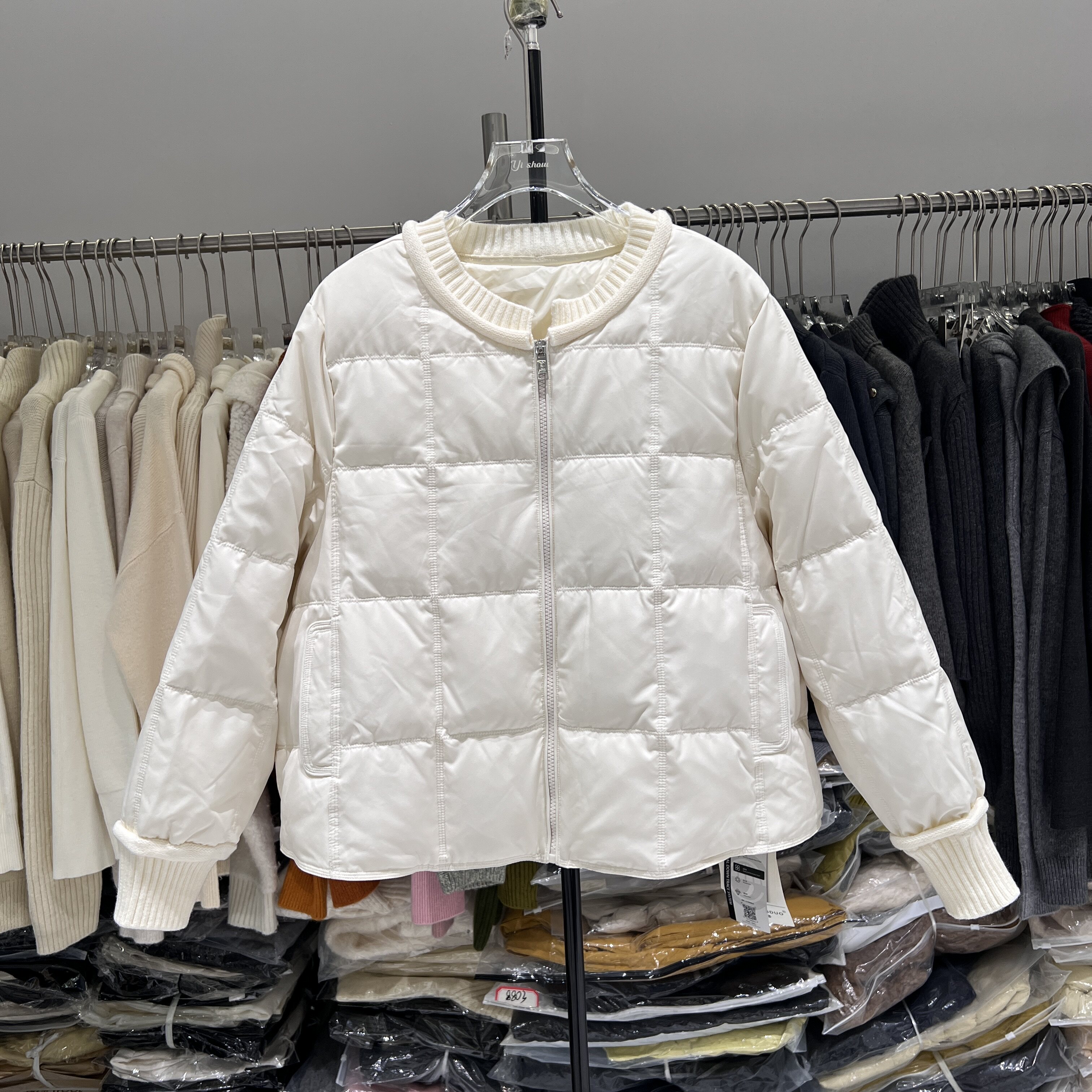 韩版休闲减龄小方格针织圆领羽绒服女宽松厚保暖90白鸭绒外套323