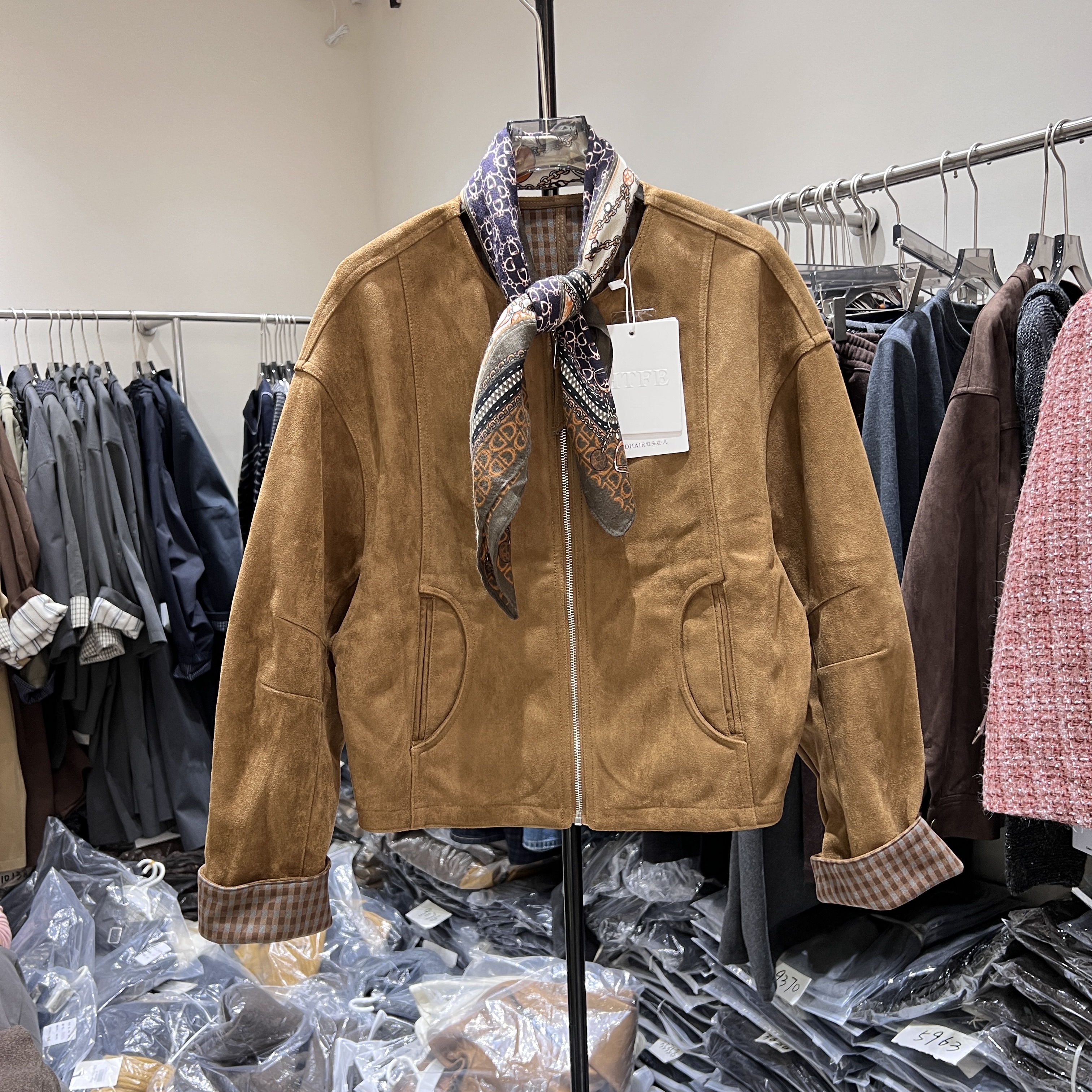 2025年秋冬新款韩版麂皮绒外套女休闲宽松棒球服夹克时尚上衣5971