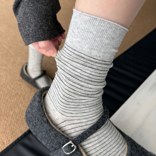 无骨复古细条纹袜韩国学院风澳棉女袜黑白灰日系休闲横条纹堆堆袜