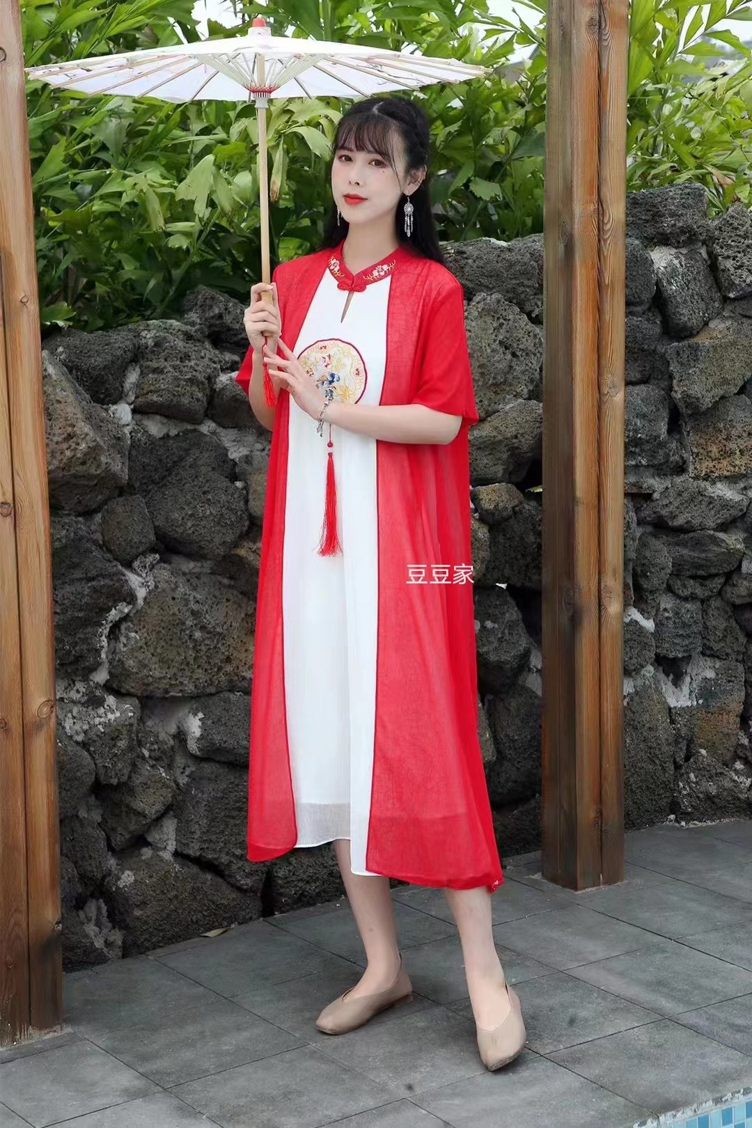 豆豆棉麻刺绣中国风裙子