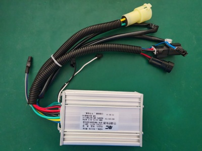 老年代步蓬车电动汽车48/60/72V/96电动车空调通用款压缩机控制器