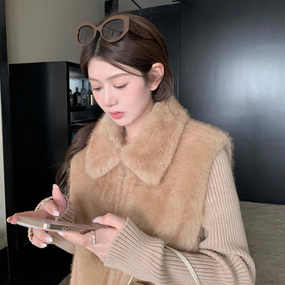 Y.JIA 伊嘉-小暖包双色染尖小灵狐针织拼接环保皮草短外套9573-5