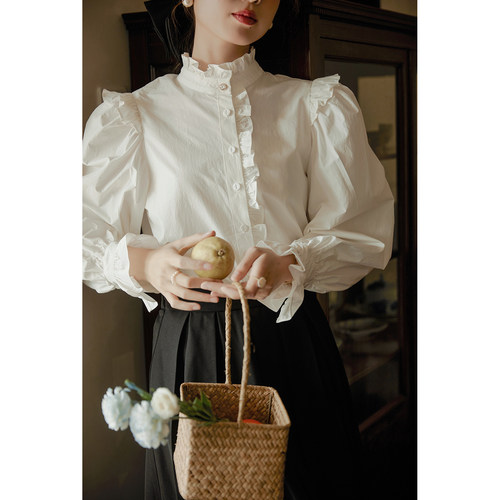 法式复古飞飞袖木耳边衬衫