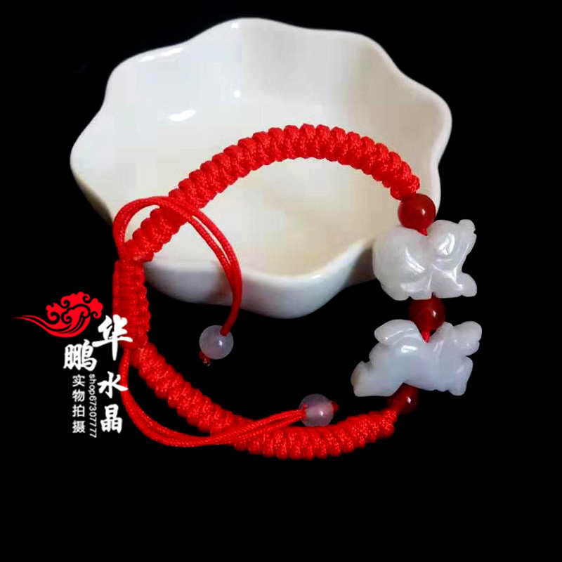 2026年属虎随身吉祥物马虎狗三合翡翠聚财平安红绳手链