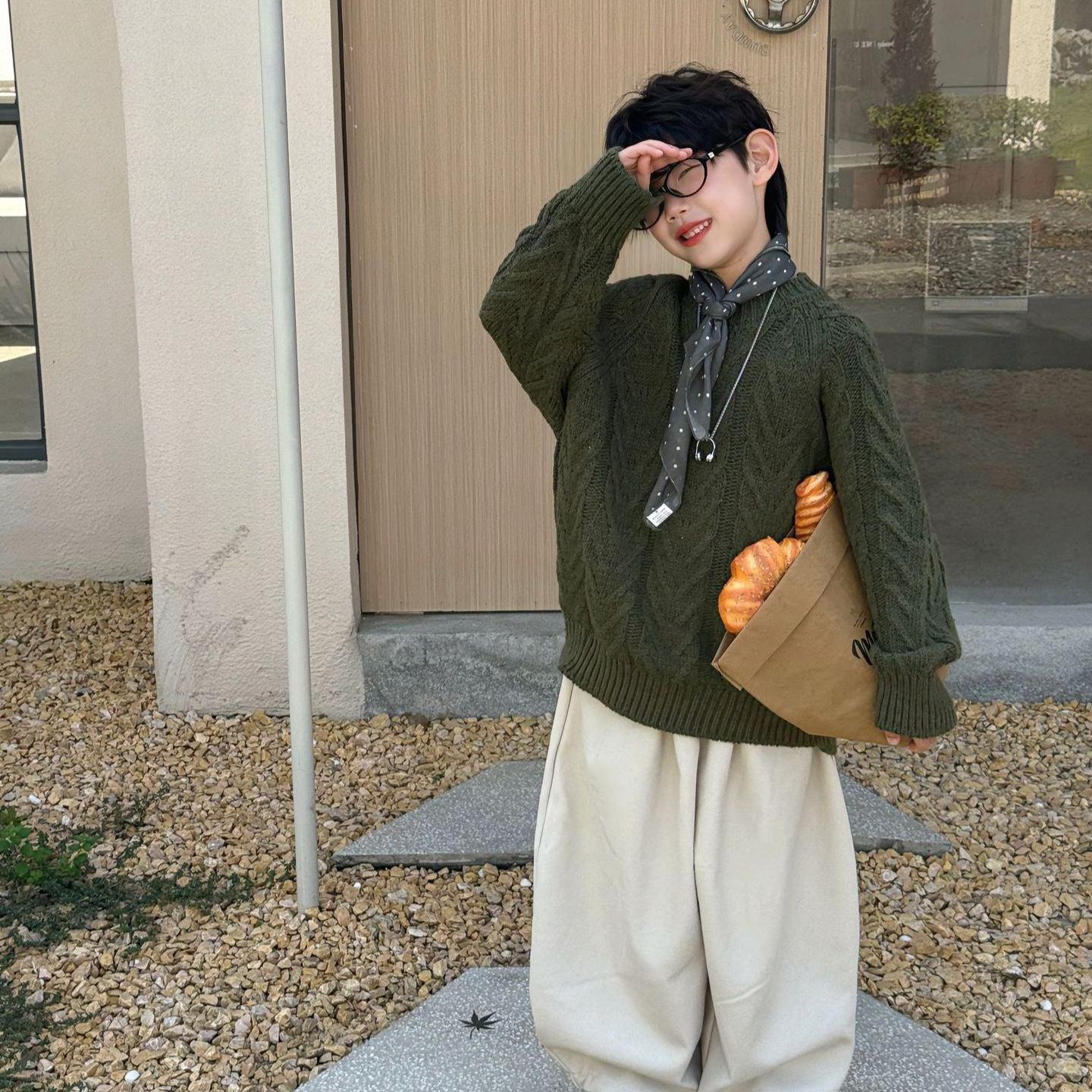 小杰家2025冬季新款男童韩系复古加厚圆领麻花粗织慵懒保暖毛衣