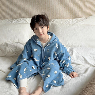 小杰家2025冬季新款男童雪粒绒珊瑚绒睡袍中大童双绒连帽家居服