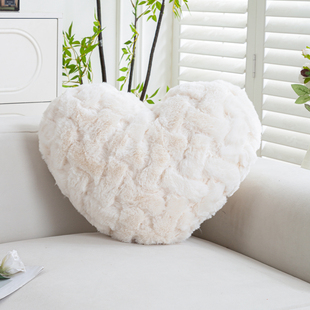 北欧毛绒抱枕心形卧室床头靠垫客厅沙发飘窗靠枕桃心轻奢高颜值