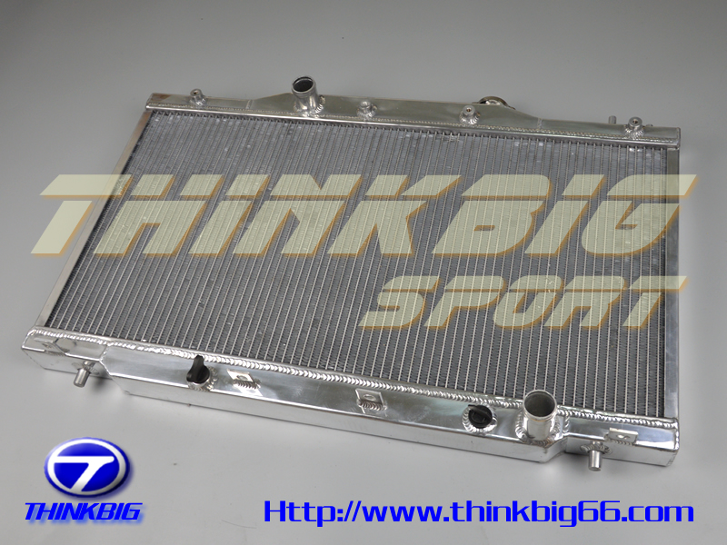 本品可有效降低温度，提高马力，节省油耗。安装简单，方便。其高度，宽度都和原车水箱一样，厚度在车体允许范围之内，原装位安装。