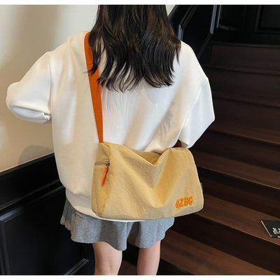 2025新款韩版简约百搭单肩斜挎包