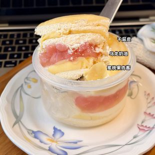 300ml小圆罐千层 蜜桃果肉乌龙千层蛋糕清爽的乌龙奶油加上蜜桃酱