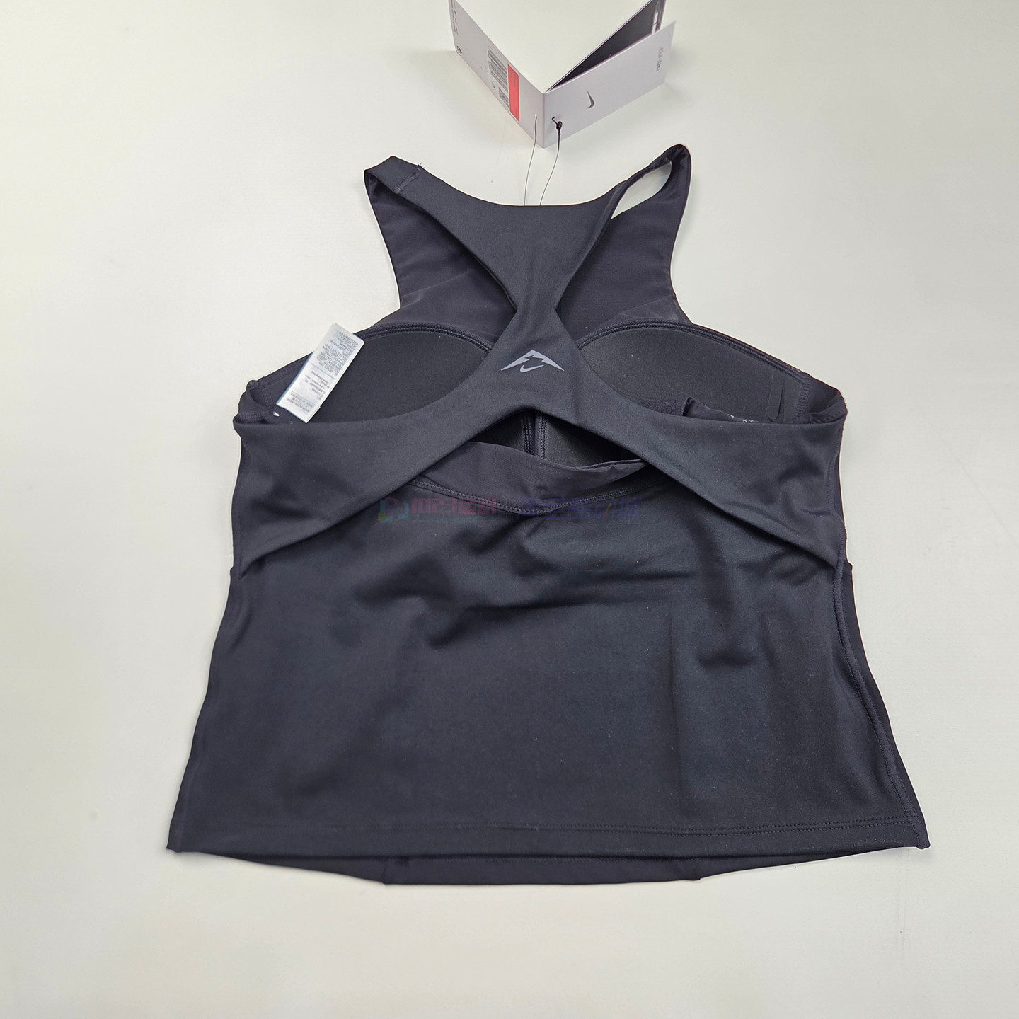 酷动城 Nike Trail 耐克女式中支撑带胸垫运动文胸背心HF5407-010