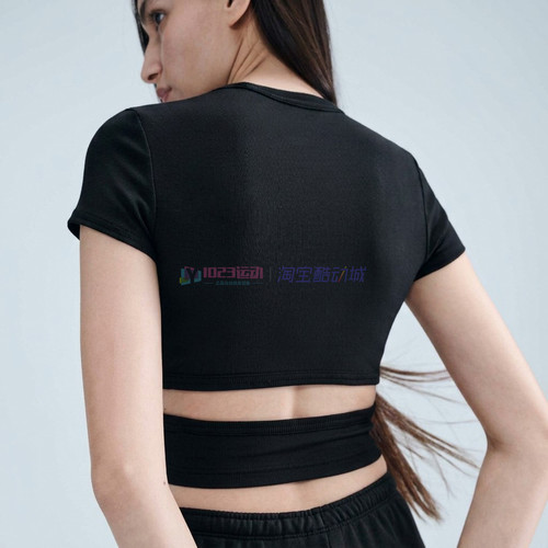 Nike女速干镂空紧身运动短袖T恤
